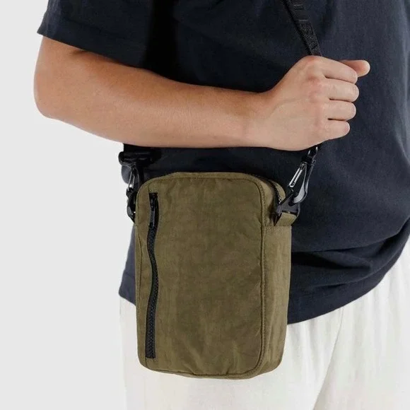 BAGGU Sport Crossbody Bag, Seaweed - Picture 3 of 9